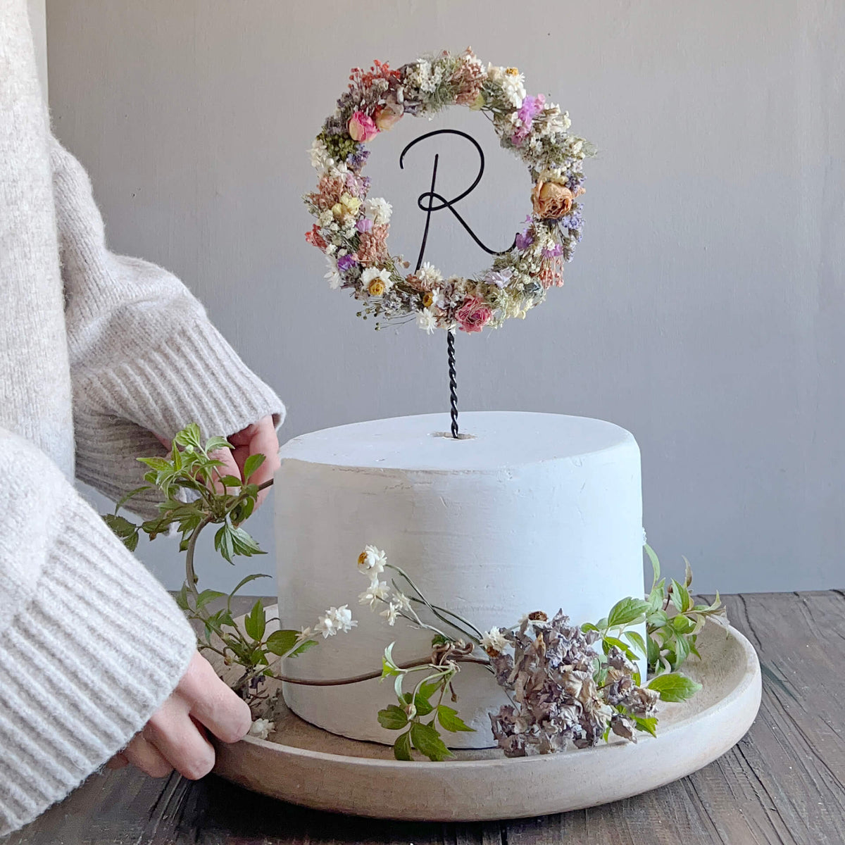 1pc Flower & Letter Decor Cake Topper, Modern Bow Decor Letter