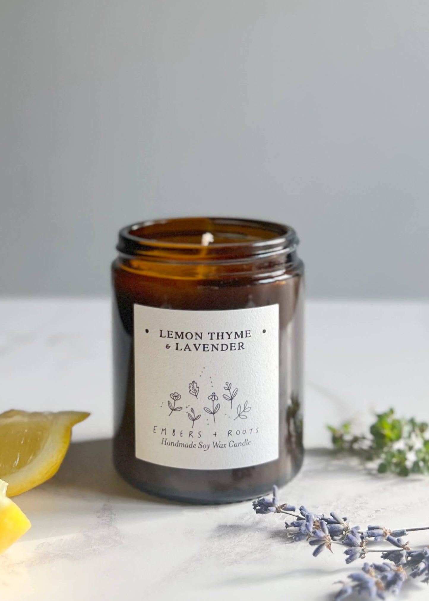 Soy candle with lemon thyme and lavender scent